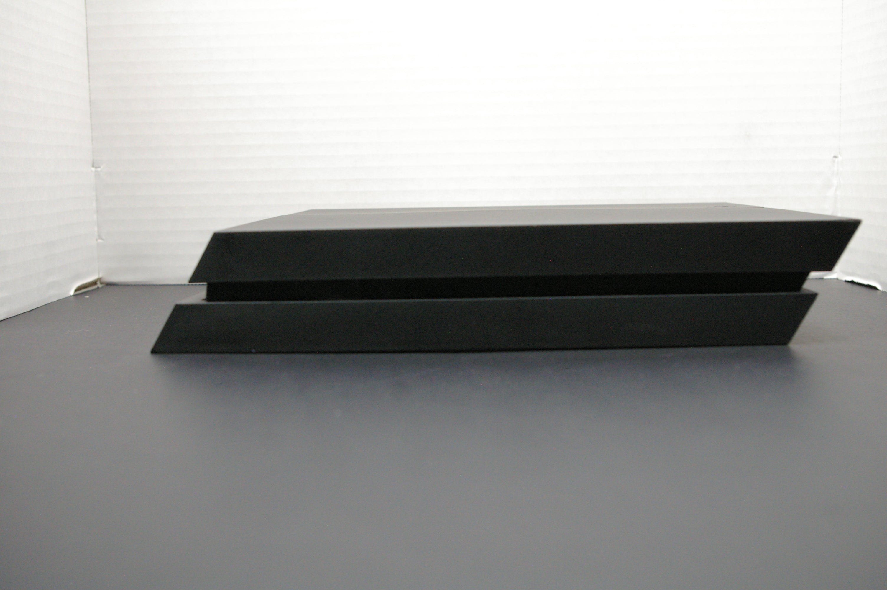 Sony PlayStation 4 Console – 500GB (Excellent Condition)